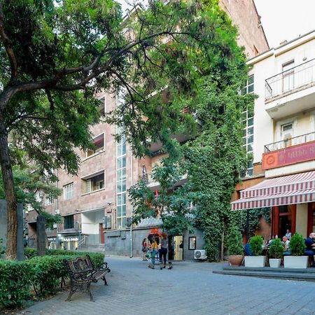 Stay Inn-Apartments On Abovyan 32 Yerevan Ngoại thất bức ảnh