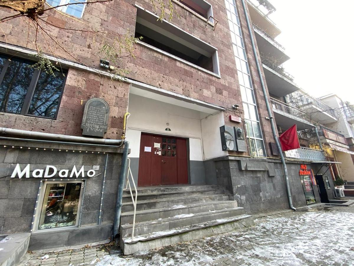 Stay Inn-Apartments On Abovyan 32 Yerevan Ngoại thất bức ảnh