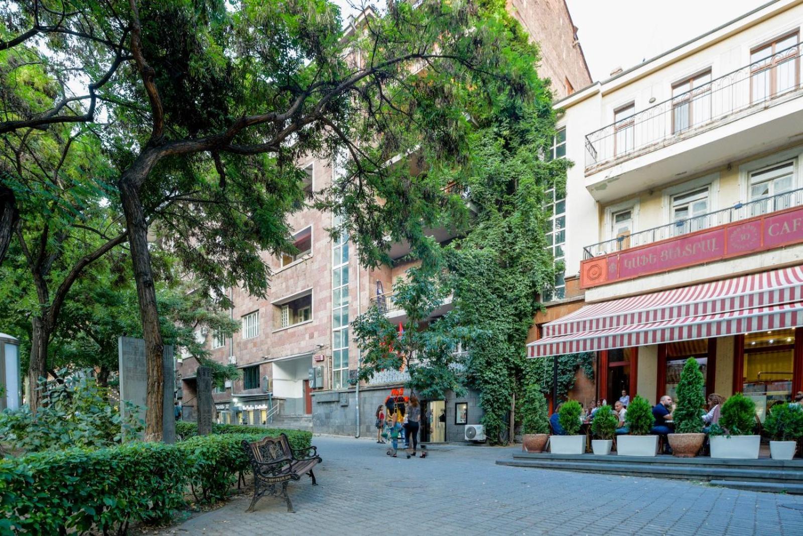 Stay Inn-Apartments On Abovyan 32 Yerevan Ngoại thất bức ảnh